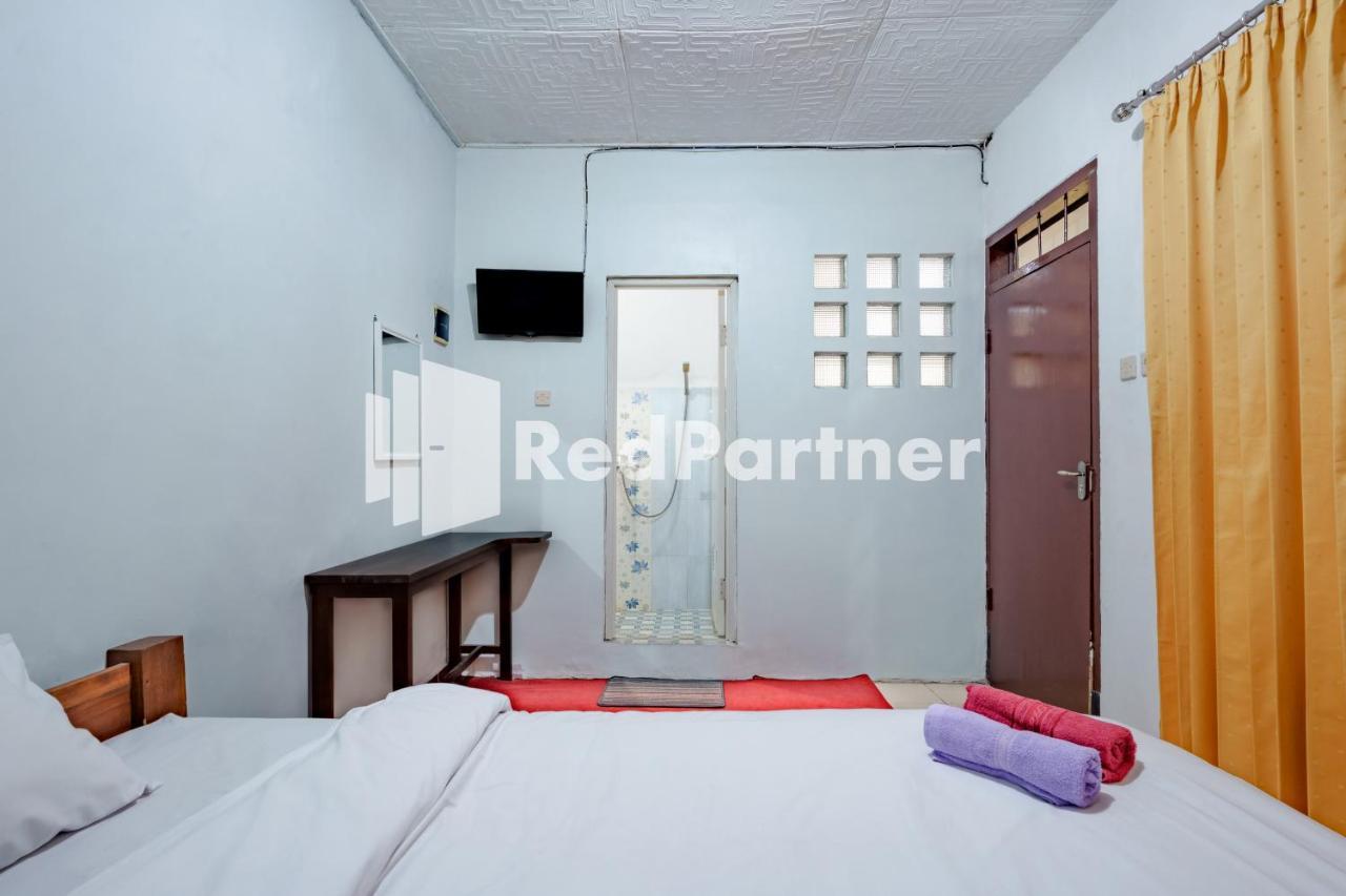 Nafisa Homestay Syariah Near Jatim Park 3 Batu Mitra Reddoorz 말랑 외부 사진